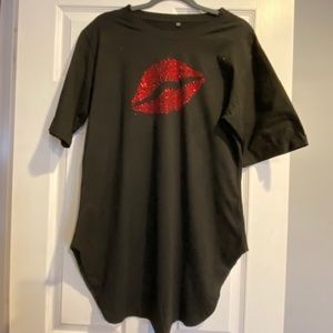Stylish Black T-Shirt with Red Bling Lips Logo